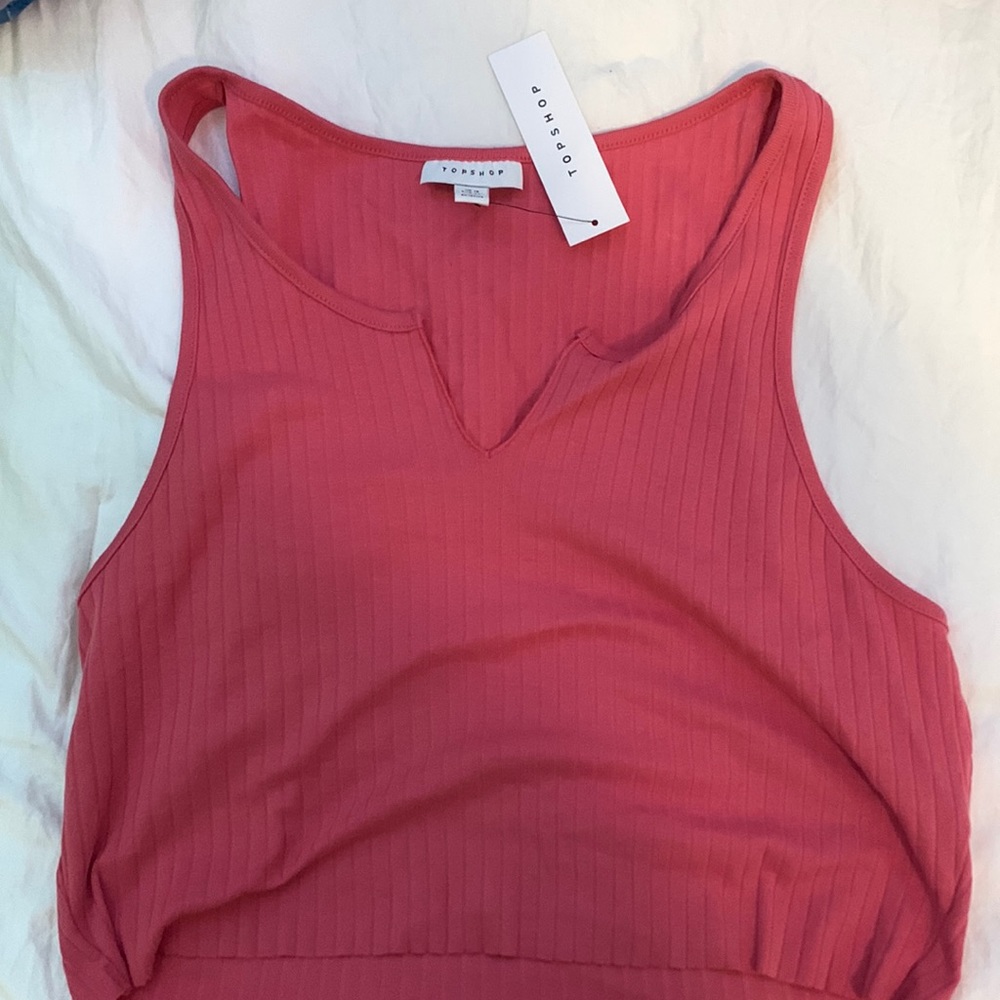 pink tank top !